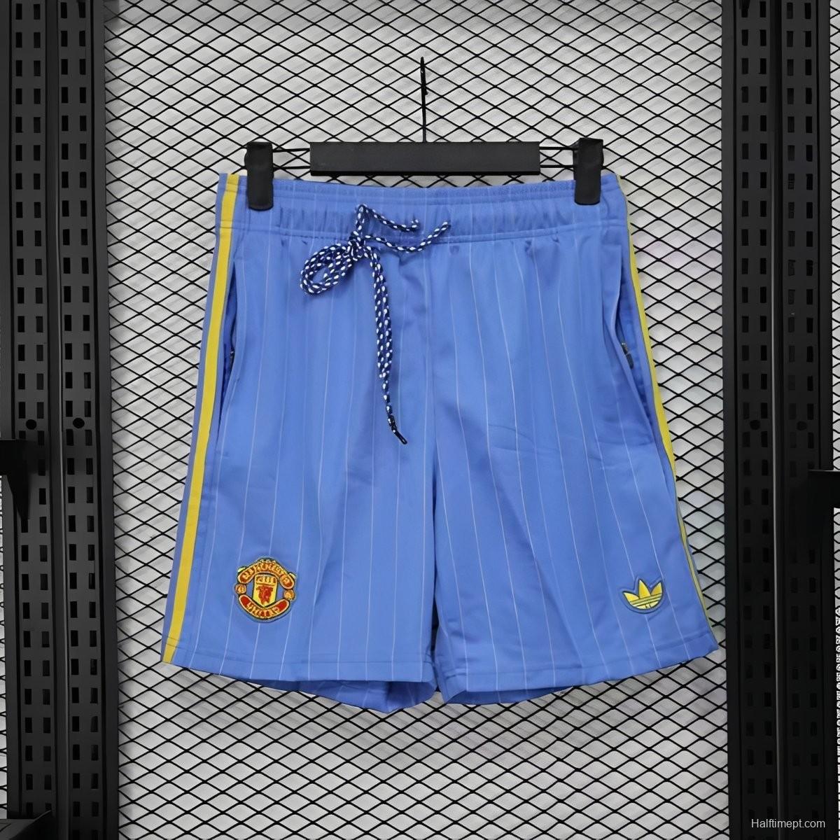 Retro Player Version 1990/91 Manchester United Third Sky Blue with Pinstripe Pattern Shorts